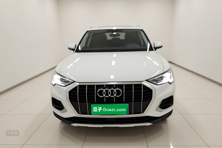 Audi Q3 2021 car image #3