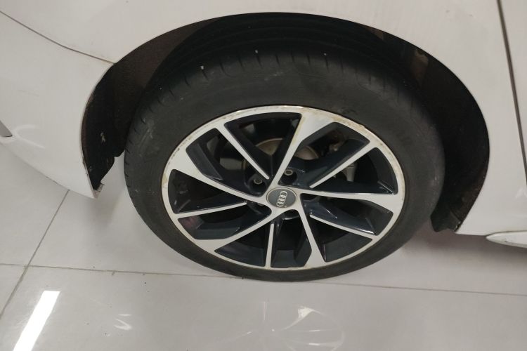 Audi A3 2021 immagine di auto #10