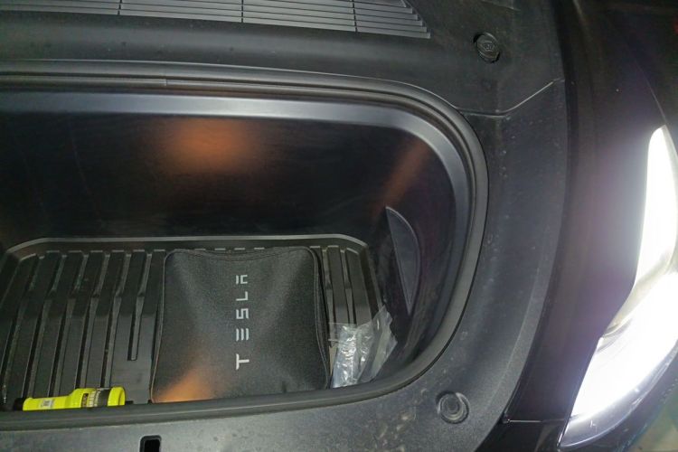 Tesla Model Y 2022 #25 Tesla Model Y 2022 car image #25