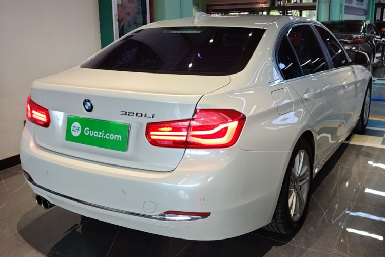 BMW 3 Series 2017 immagine di auto #7