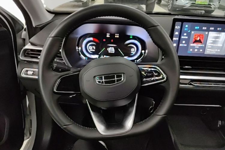 GEELY Emgrand 2023 car image #11