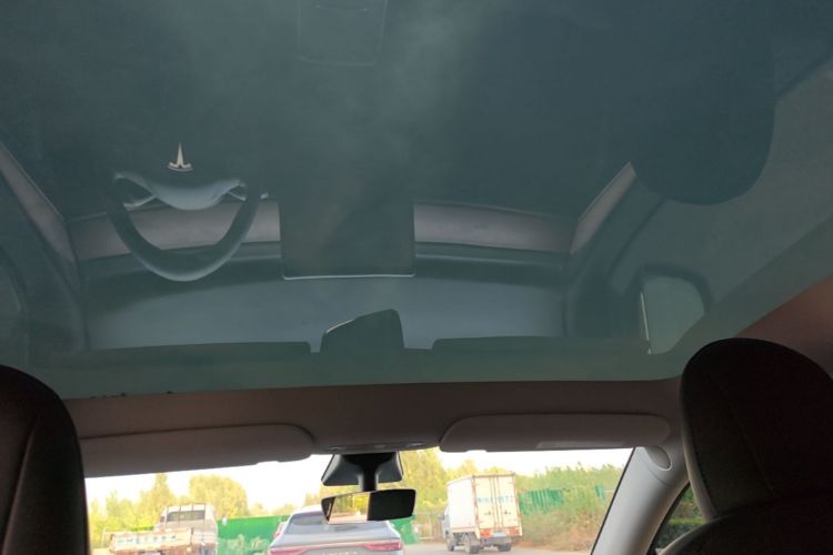 Tesla Model Y 2022 #20 Tesla Model Y 2022 car image #20