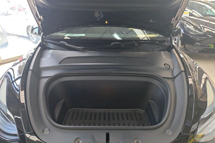 Tesla Model Y 2023 #20 Tesla Model Y 2023 car image #20