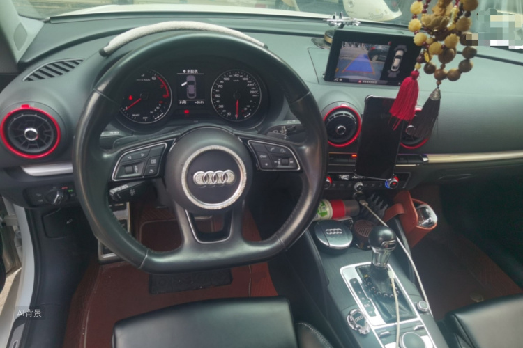 Audi A3 2019 car image #12