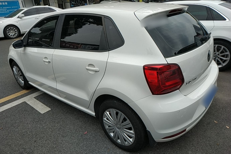 Volkswagen Polo 2016 car image #5