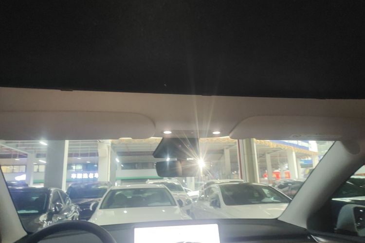 Tesla Model Y 2023 #20 Tesla Model Y 2023 car image #20
