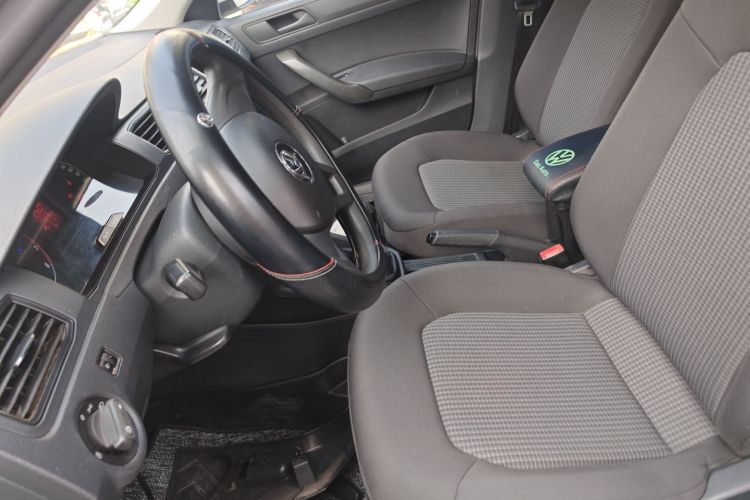 Volkswagen Santana 2017 car image #15