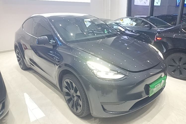 Tesla Model Y 2024 #6 Tesla Model Y 2024 car image #6