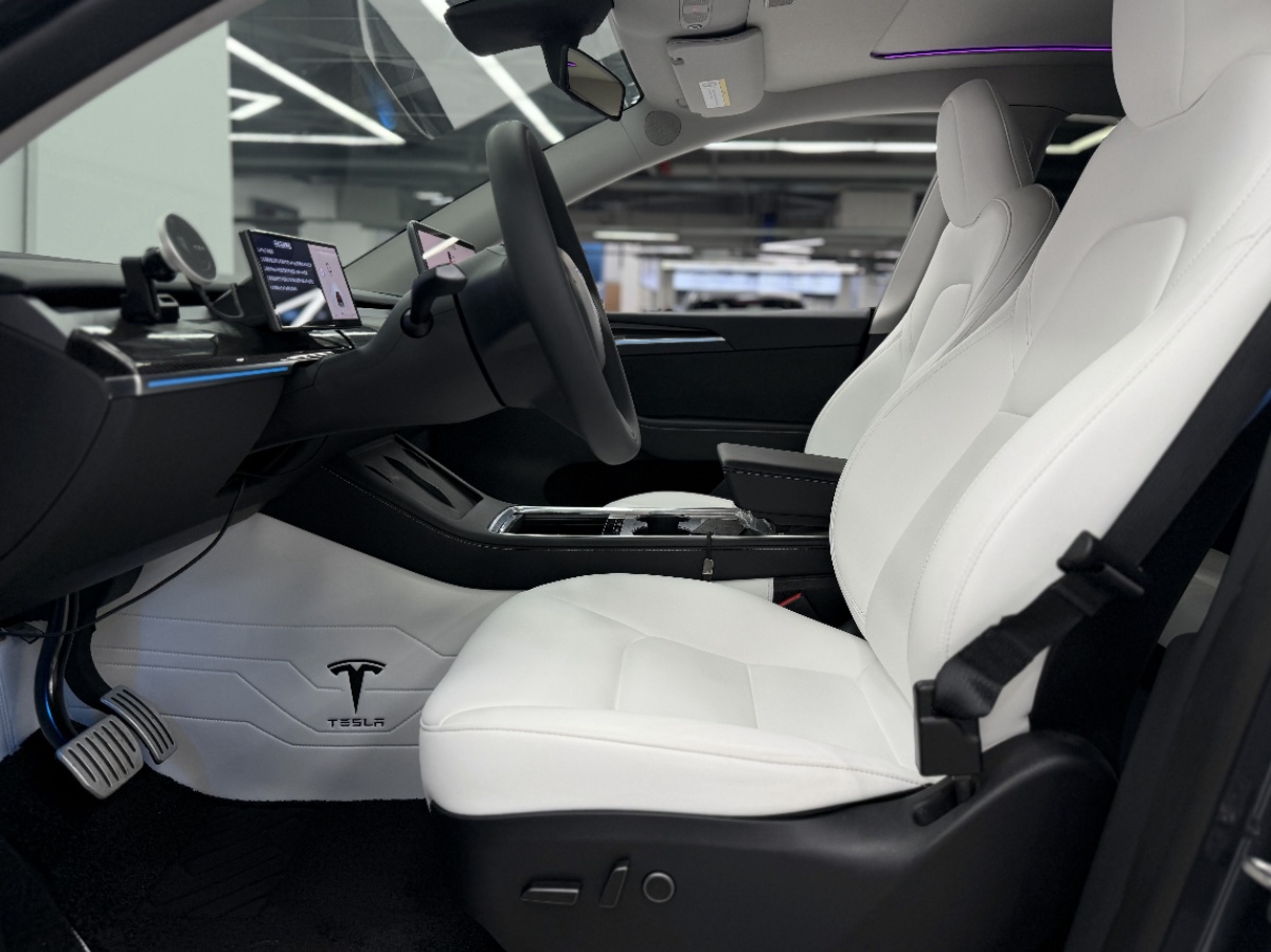 Tesla Model Y 2023 #5 Tesla Model Y 2023 car image #5