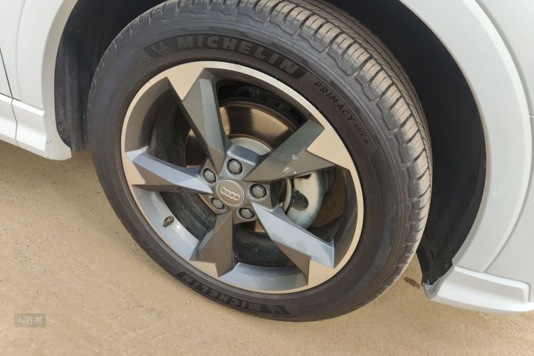 Audi Q3 2021 immagine di auto #9