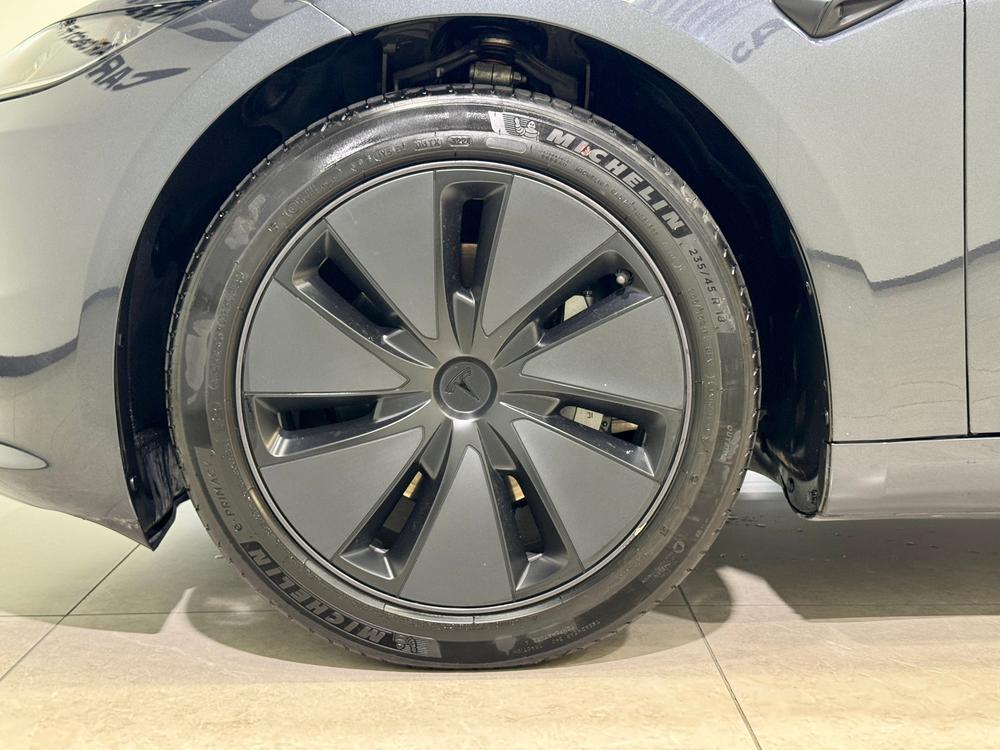 Tesla Model 3 2024 car image #10