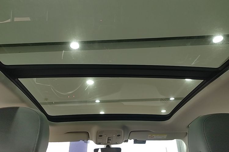 Audi Q3 2023 car image #18