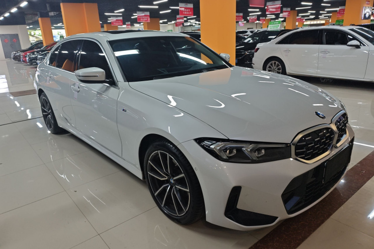BMW 3 Series 2024 #4 BMW 3 Series 2024 car image #4