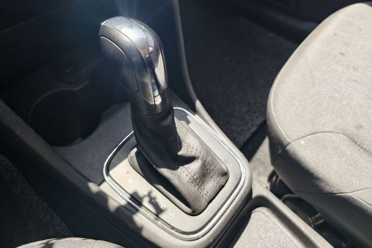 Volkswagen Polo 2018 car image #13
