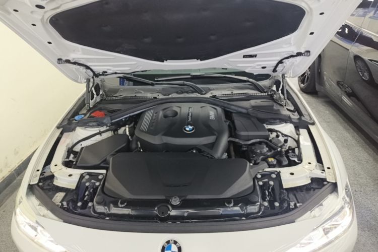 BMW 3 Series 2018 #22 BMW 3 Series 2018 car image #22