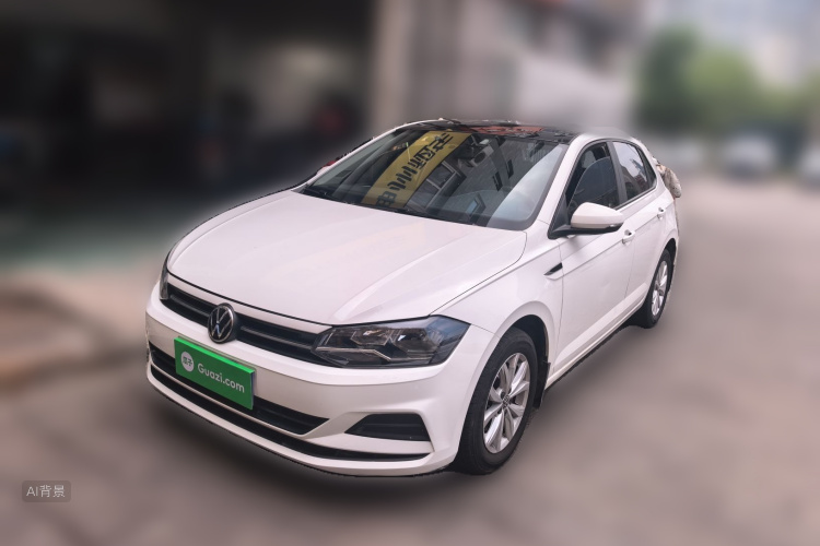 Volkswagen Polo 2022 car image #2