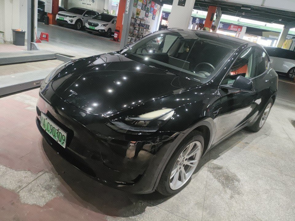 Tesla Model Y 2023 Tesla Model Y 2023 صورة سيارة