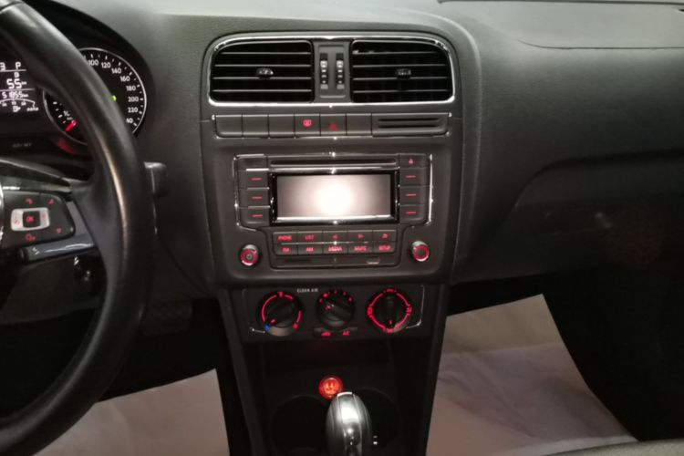 Volkswagen Polo 2017 #17 Volkswagen Polo 2017 car image #17