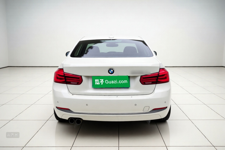 BMW 3 Series 2019 car image #6