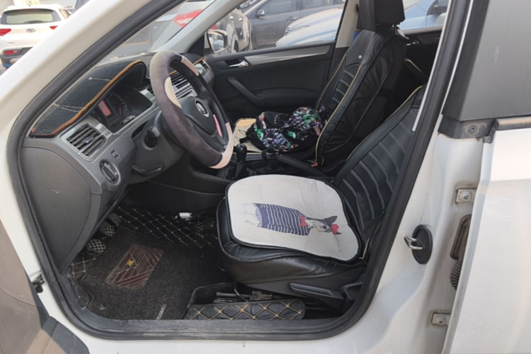 Volkswagen Santana 2018 car image #17
