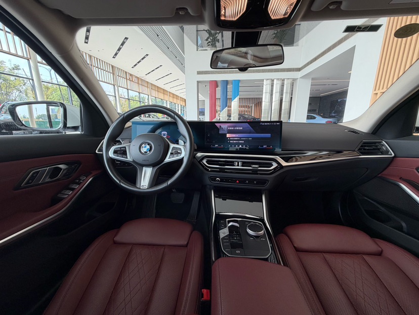 BMW 3 Series 2024 #4 BMW 3 Series 2024 immagine di auto #4