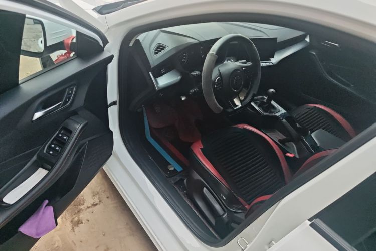 MG 5 2025 صورة سيارة #16