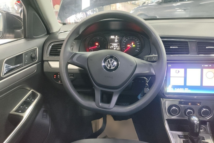 Volkswagen Lavida 2018 immagine di auto #11