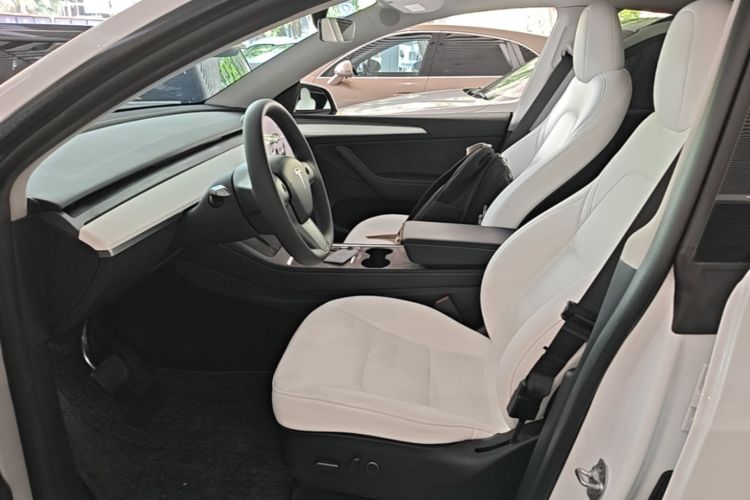 Tesla Model Y 2023 #15 Tesla Model Y 2023 immagine di auto #15