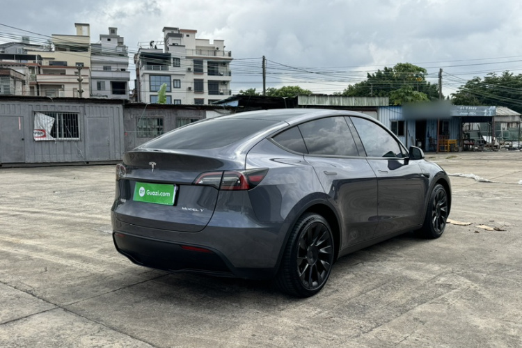Tesla Model Y 2021 #6 Tesla Model Y 2021 car image #6