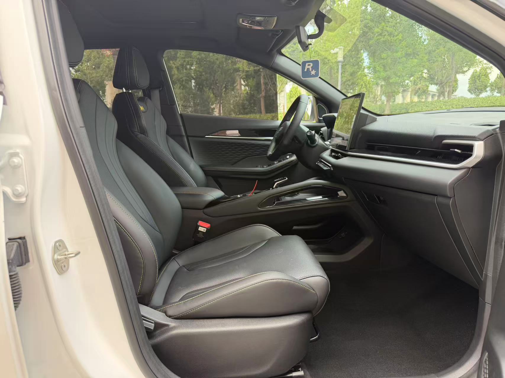 GEELY Coolray 2025 #10 GEELY Coolray 2025 image de voiture #10