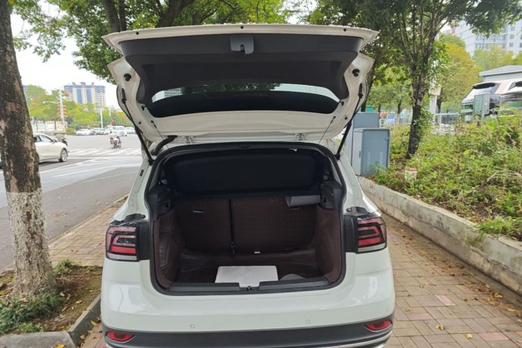 Volkswagen T-Cross 2023 car image #19