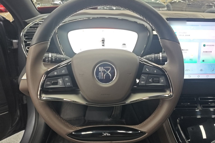 BYD Han 2023 car image #15
