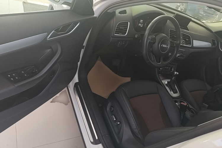 Audi Q3 2017 #12 Audi Q3 2017 car image #12