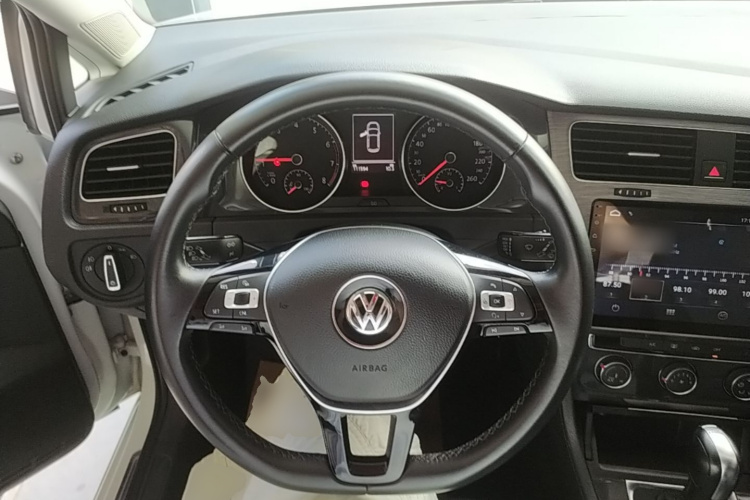 Volkswagen Golf 2019 #11 Volkswagen Golf 2019 car image #11
