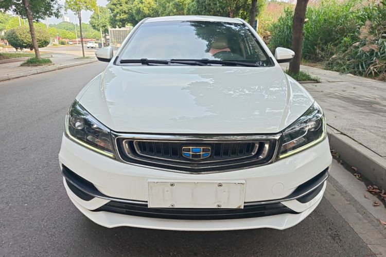 GEELY Emgrand 2018 car image #3