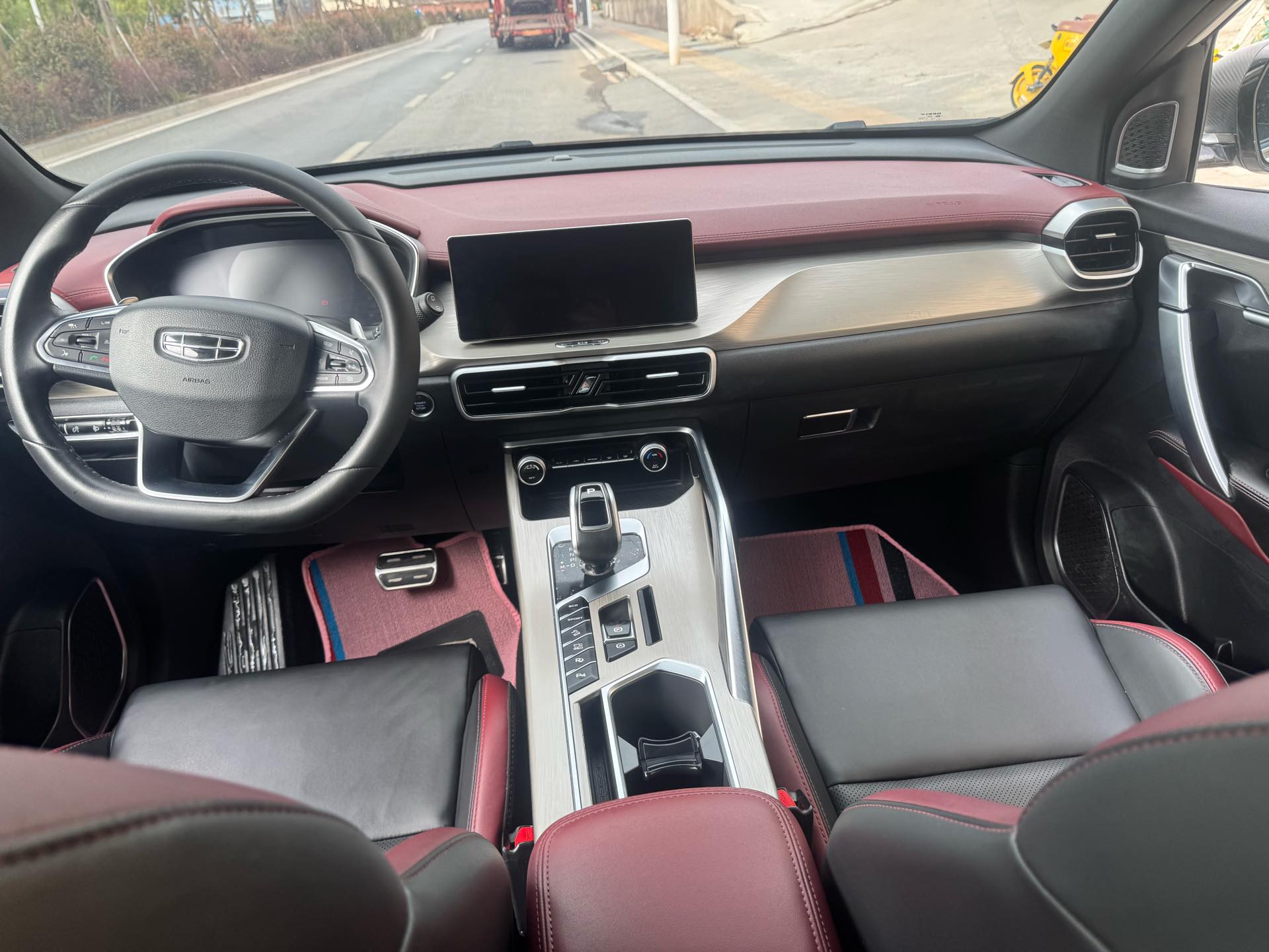 GEELY Coolray 2019 car image #5