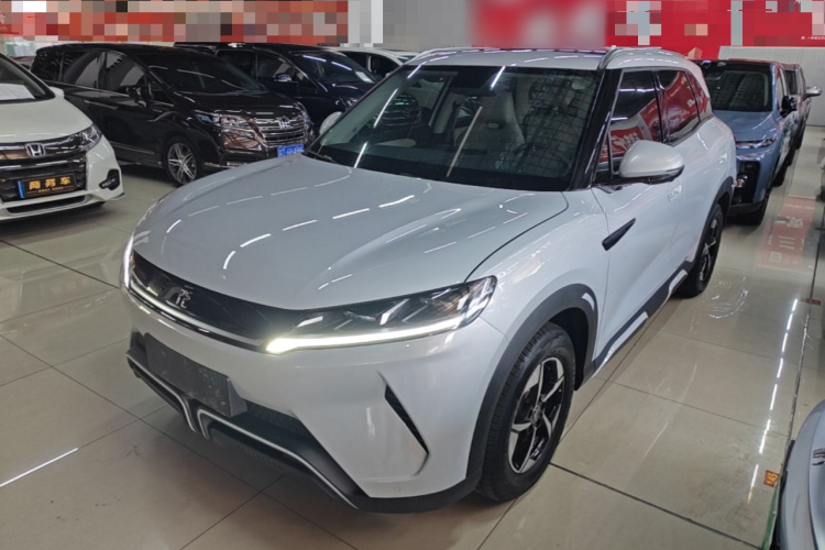 BYD YuanUP 2024 #2 BYD YuanUP 2024 car image #2