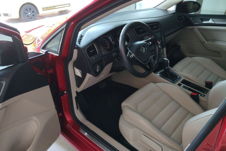 Volkswagen Golf 2016 imagen de coche #16