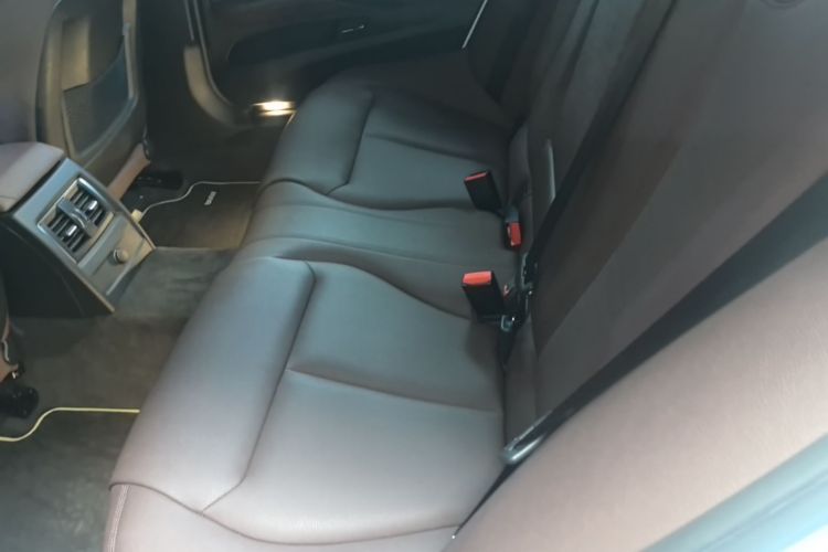 BMW 3 Series 2019 #17 BMW 3 Series 2019 car image #17