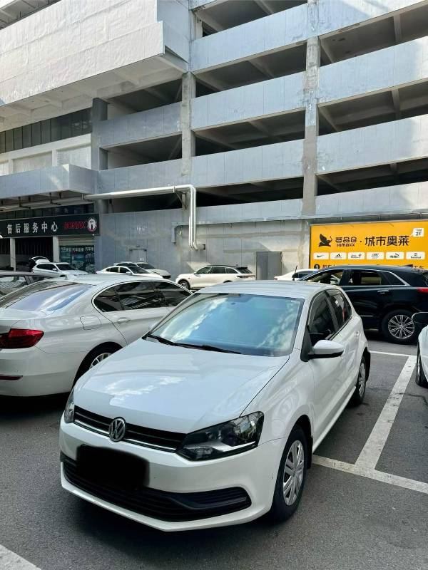 Volkswagen Polo 2016 Volkswagen Polo 2016 car image