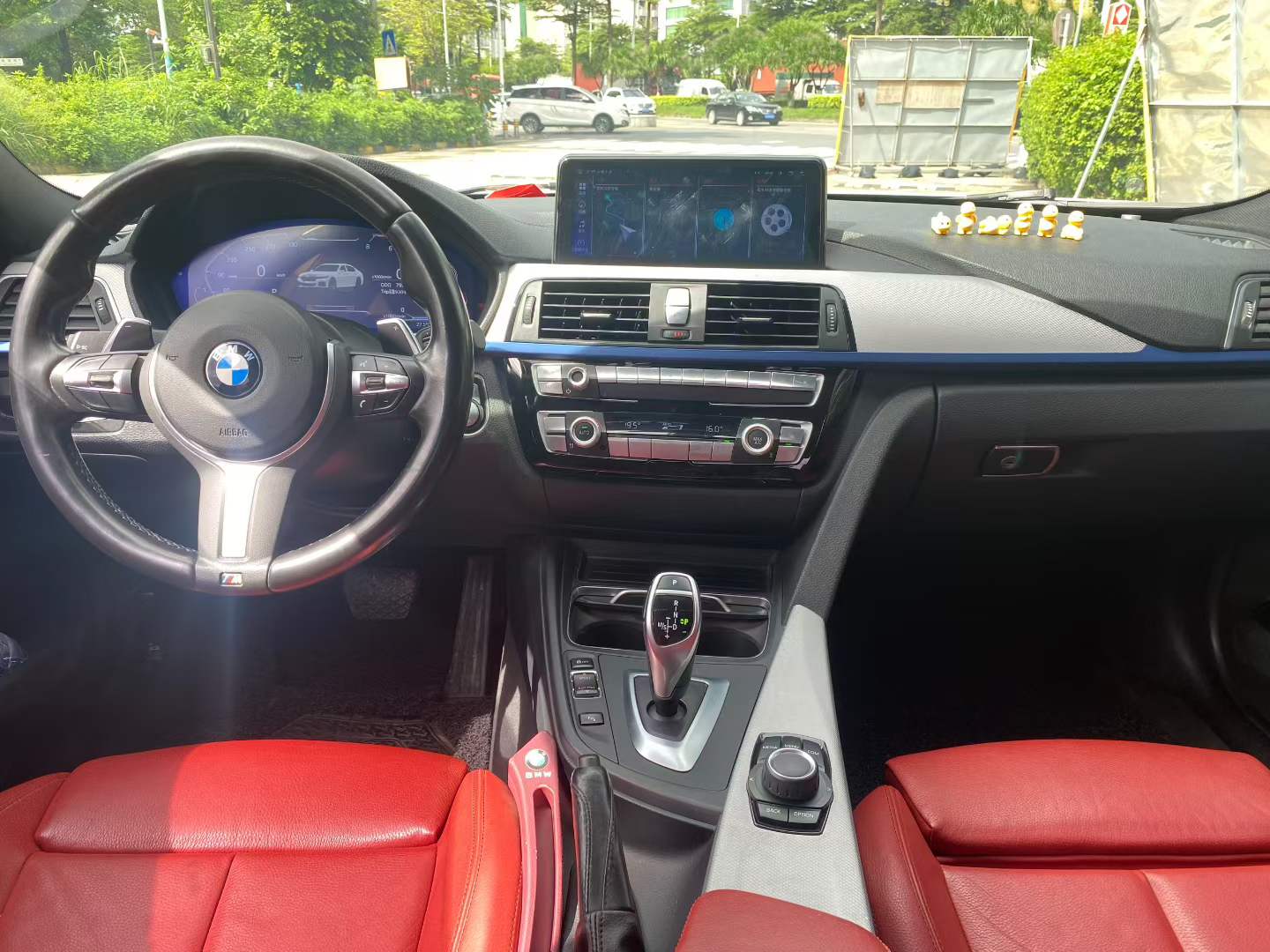BMW 3 Series 2018 #4 BMW 3 Series 2018 car image #4