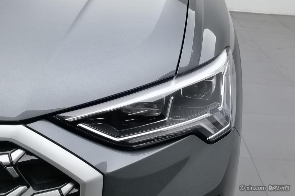Audi Q3 2025 car image #7