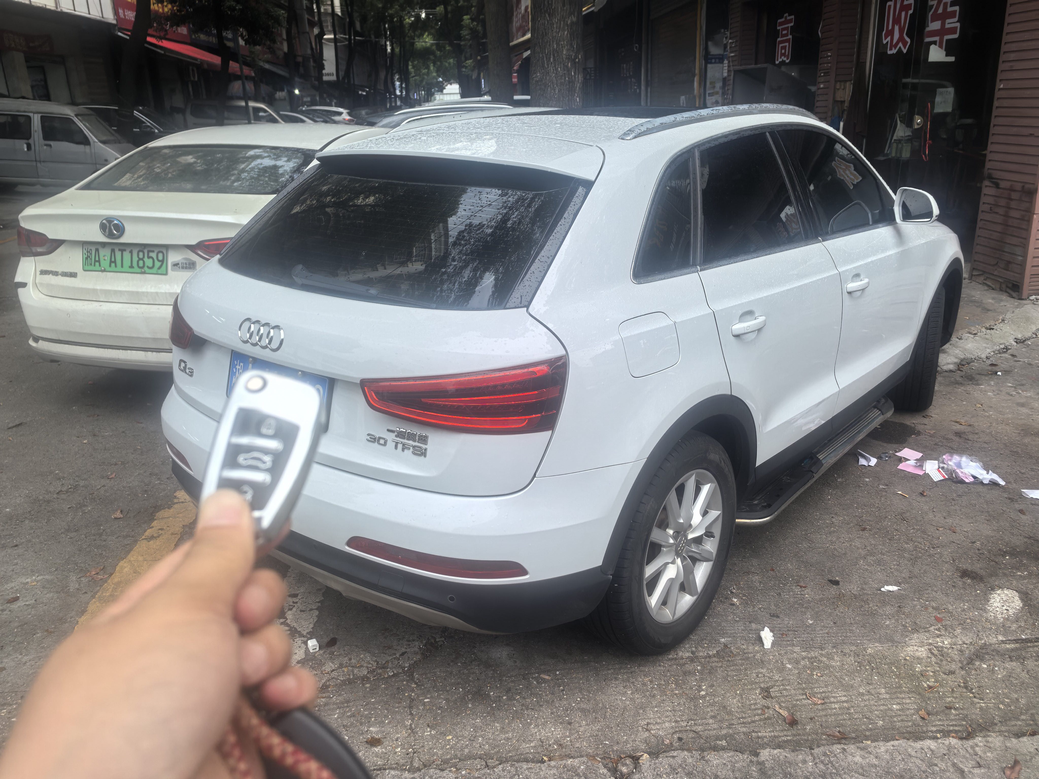 Audi Q3 2015 car image #10