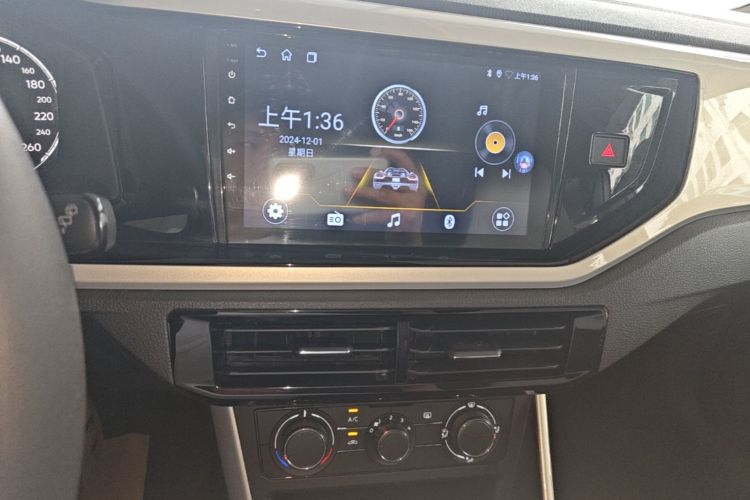 Volkswagen Polo 2020 car image #13