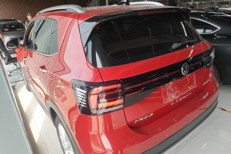 Volkswagen T-Cross 2021 #5 Volkswagen T-Cross 2021 صورة سيارة #5