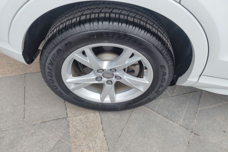 Audi Q3 2018 image de voiture #10