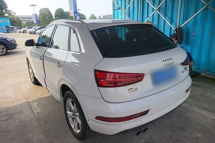 Audi Q3 2019 car image #5