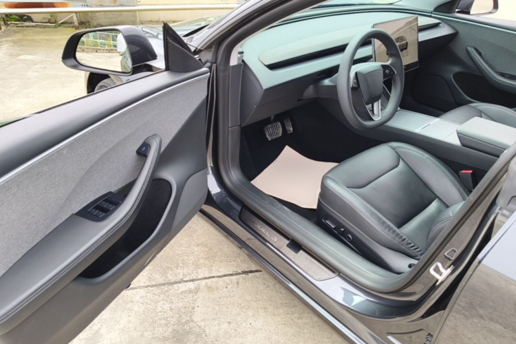 Tesla Model 3 2024 #16 Tesla Model 3 2024 car image #16