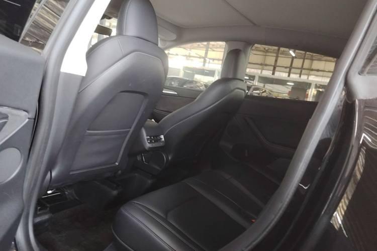 Tesla Model Y 2022 #17 Tesla Model Y 2022 car image #17
