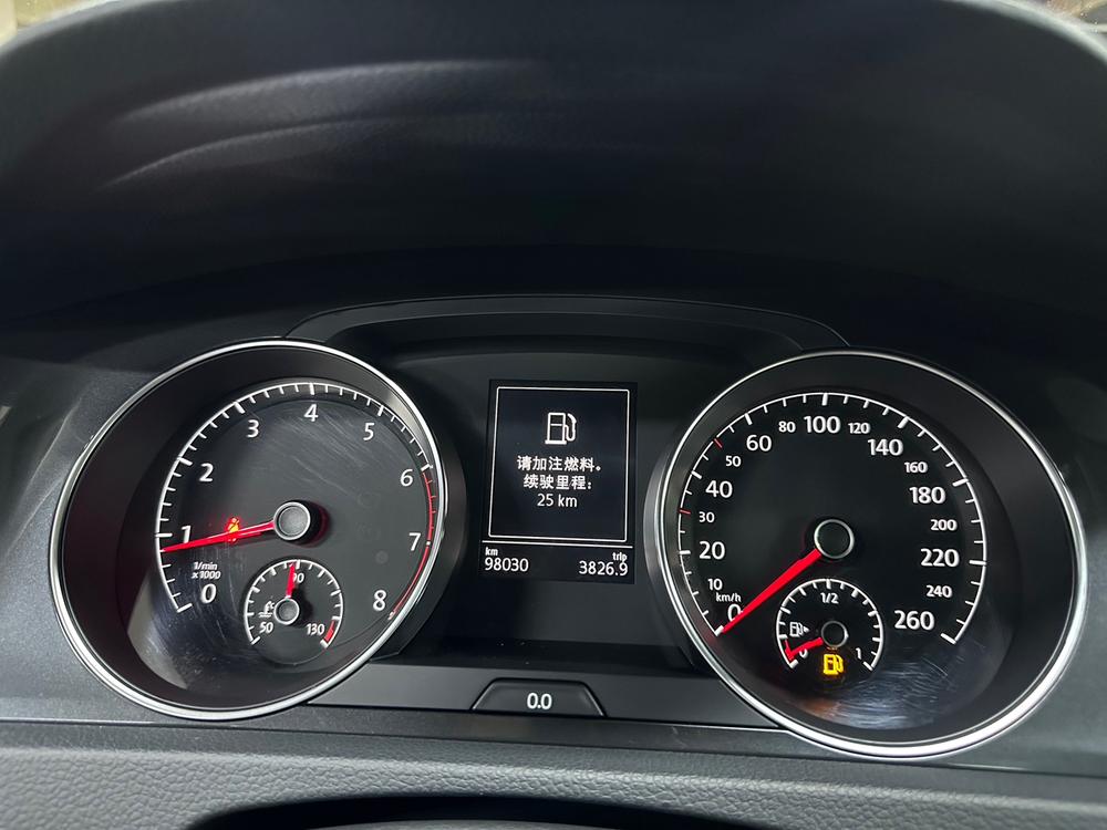 Volkswagen Golf 2017 car image #8